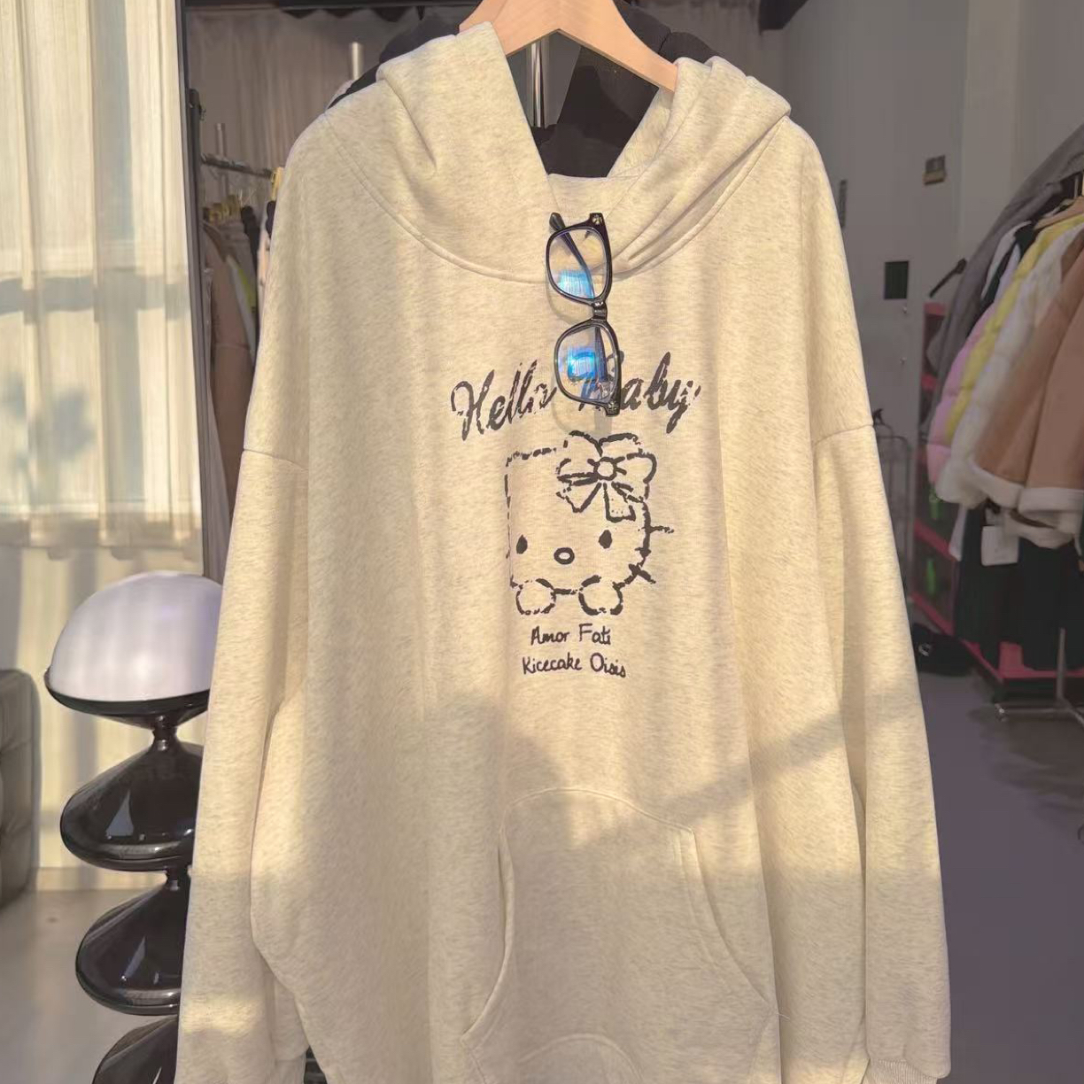 W阿薇-特体300斤kt软妹厚绒卫衣