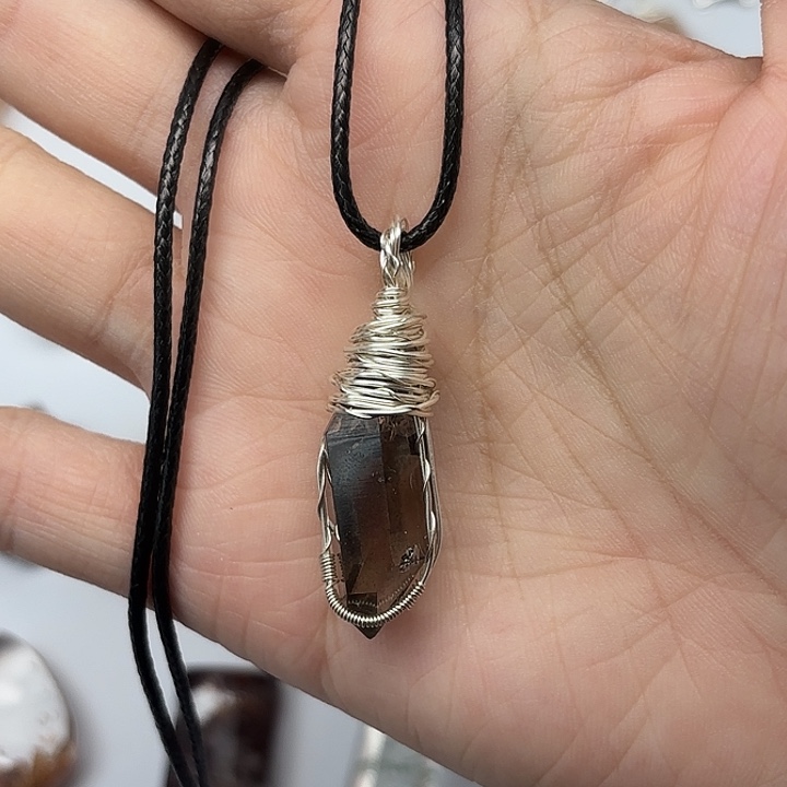 水晶未镶嵌颈饰茶闪灵钻项链