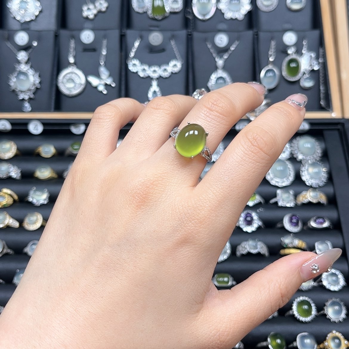 【闪购商品】岫玉戒指银S925镶嵌?****中