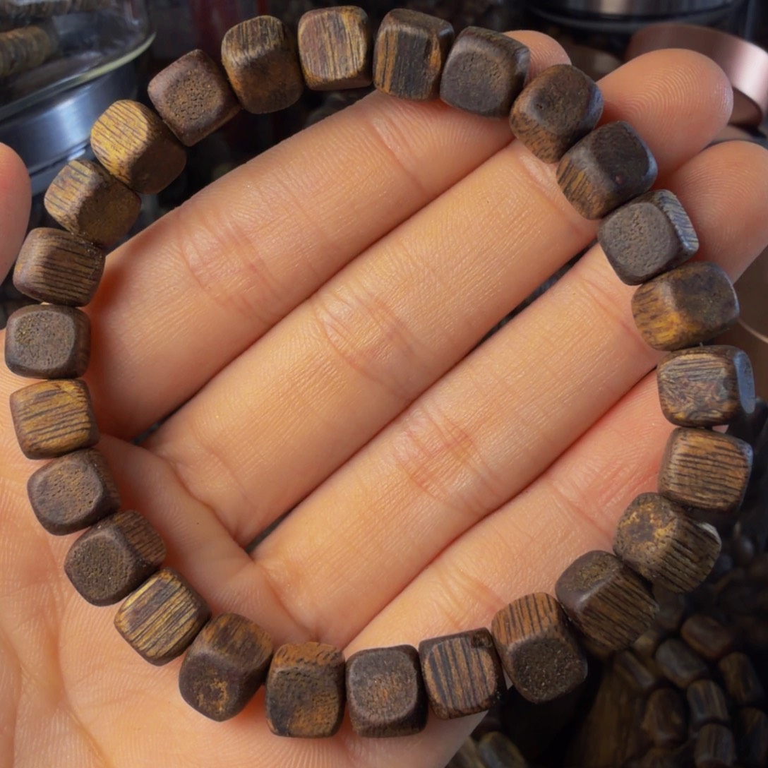 沉香沉香碎屑八方来财