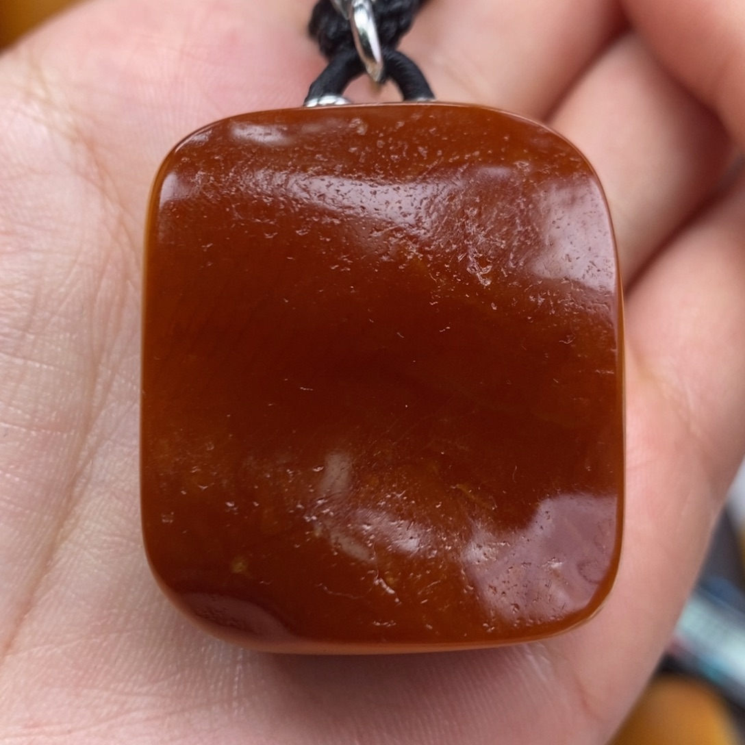 琥珀吊坠(赠链)未镶嵌