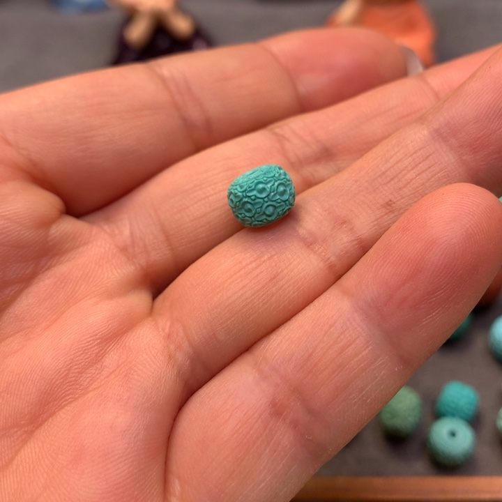 绿松石颈饰未镶嵌