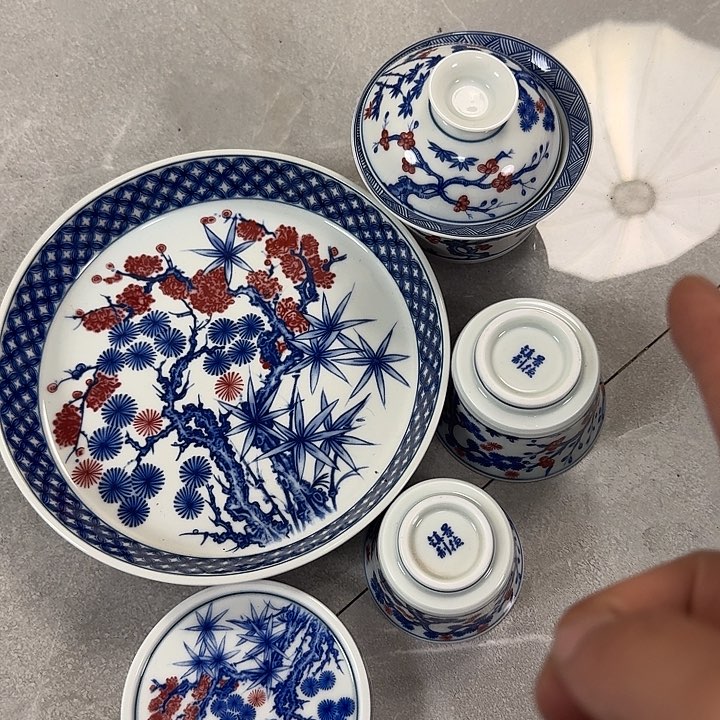 杯釉里红松竹梅五件套