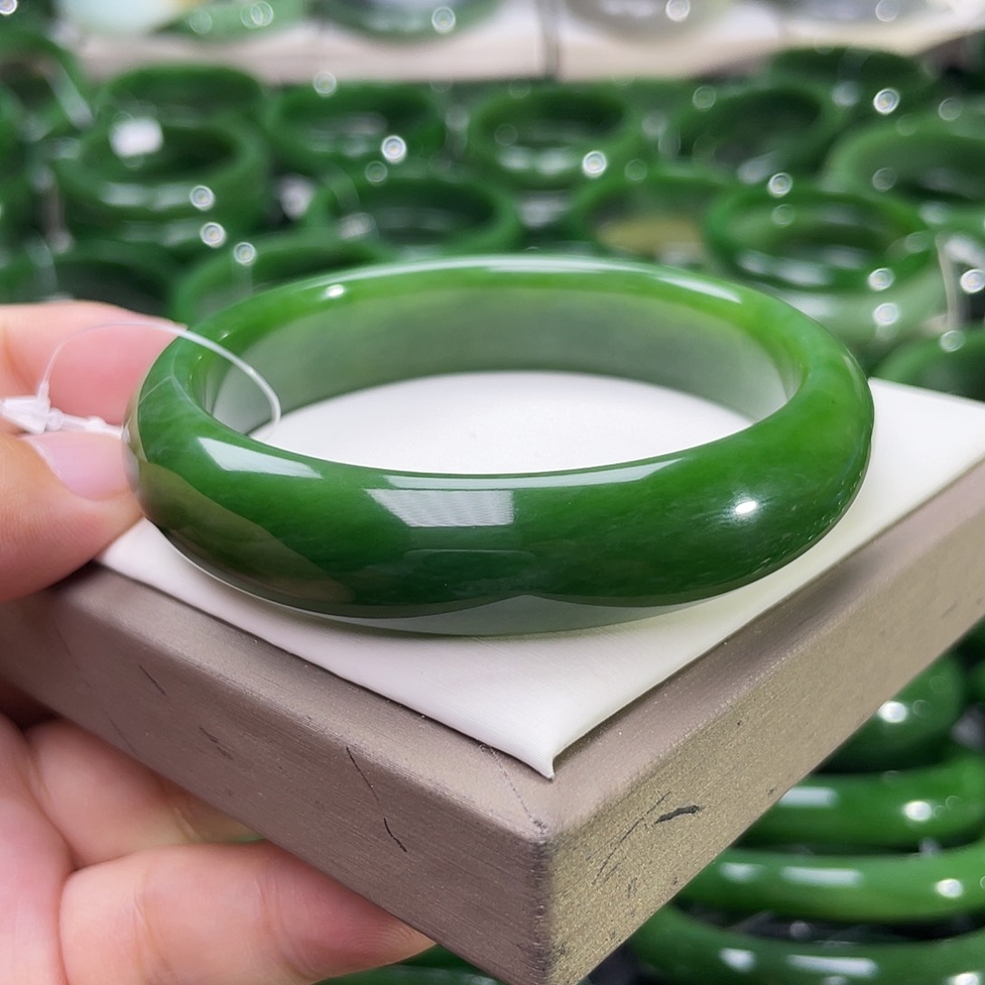 和田玉（碧玉）手镯未镶嵌