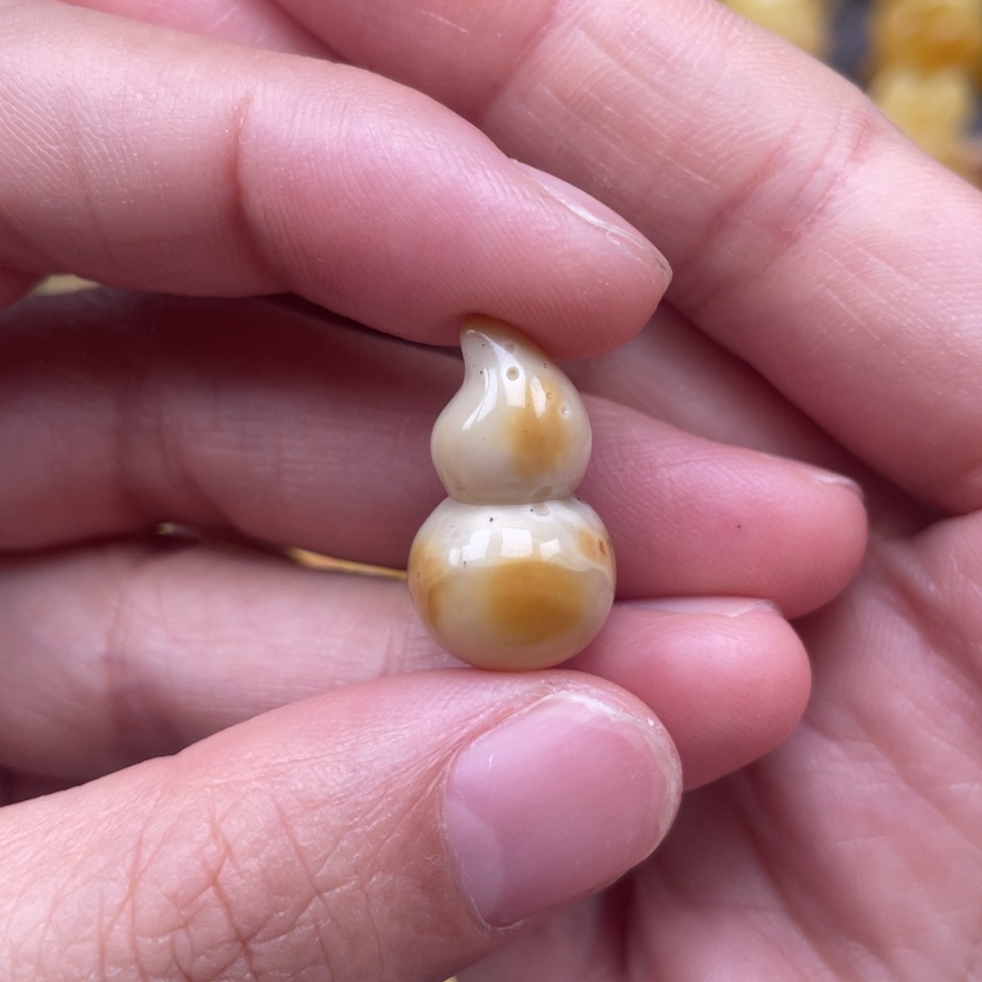 未镶嵌琥珀裸石蜜蜡