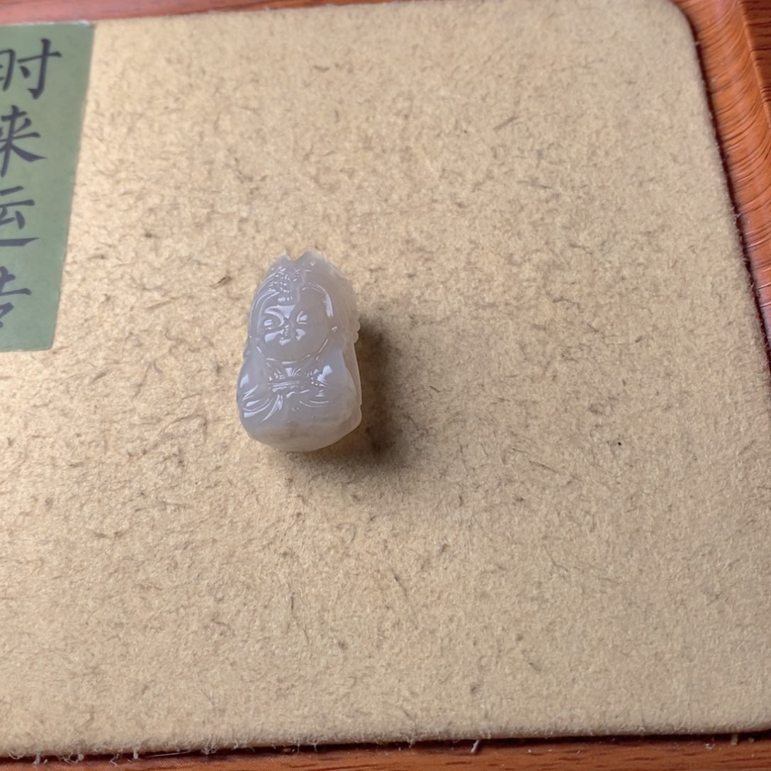 和田玉未镶嵌颈饰萌*兔