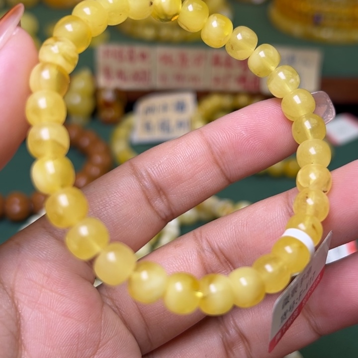 蜜蜡未镶嵌珠宝奇石