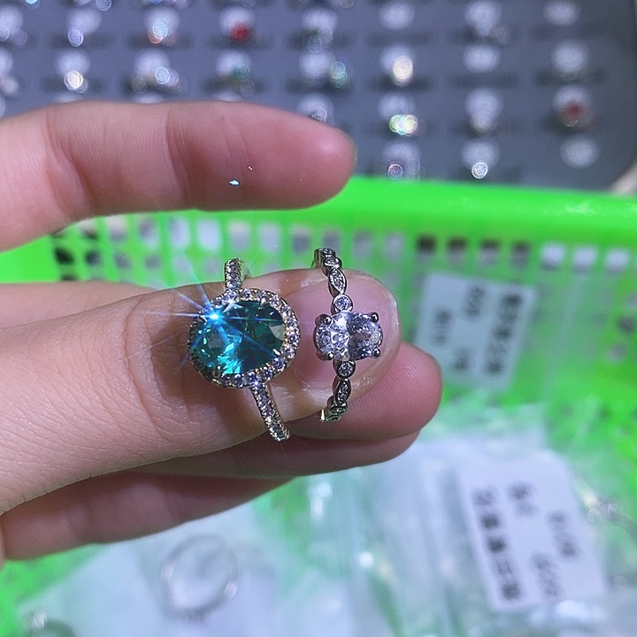 热****大理石纯铜微镶鸽子蛋一块了黄钻普通