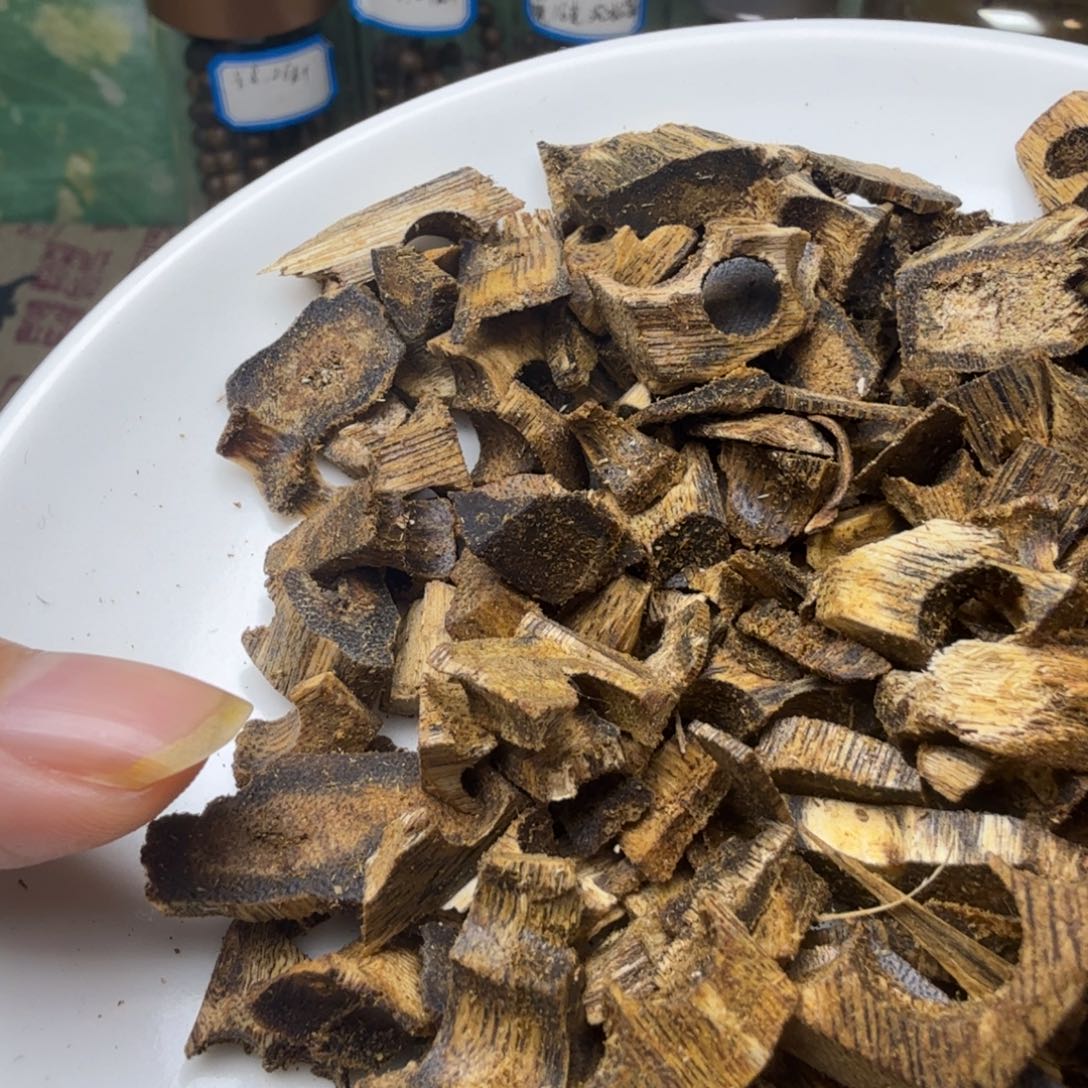 沉香碎屑沉香钻孔料
