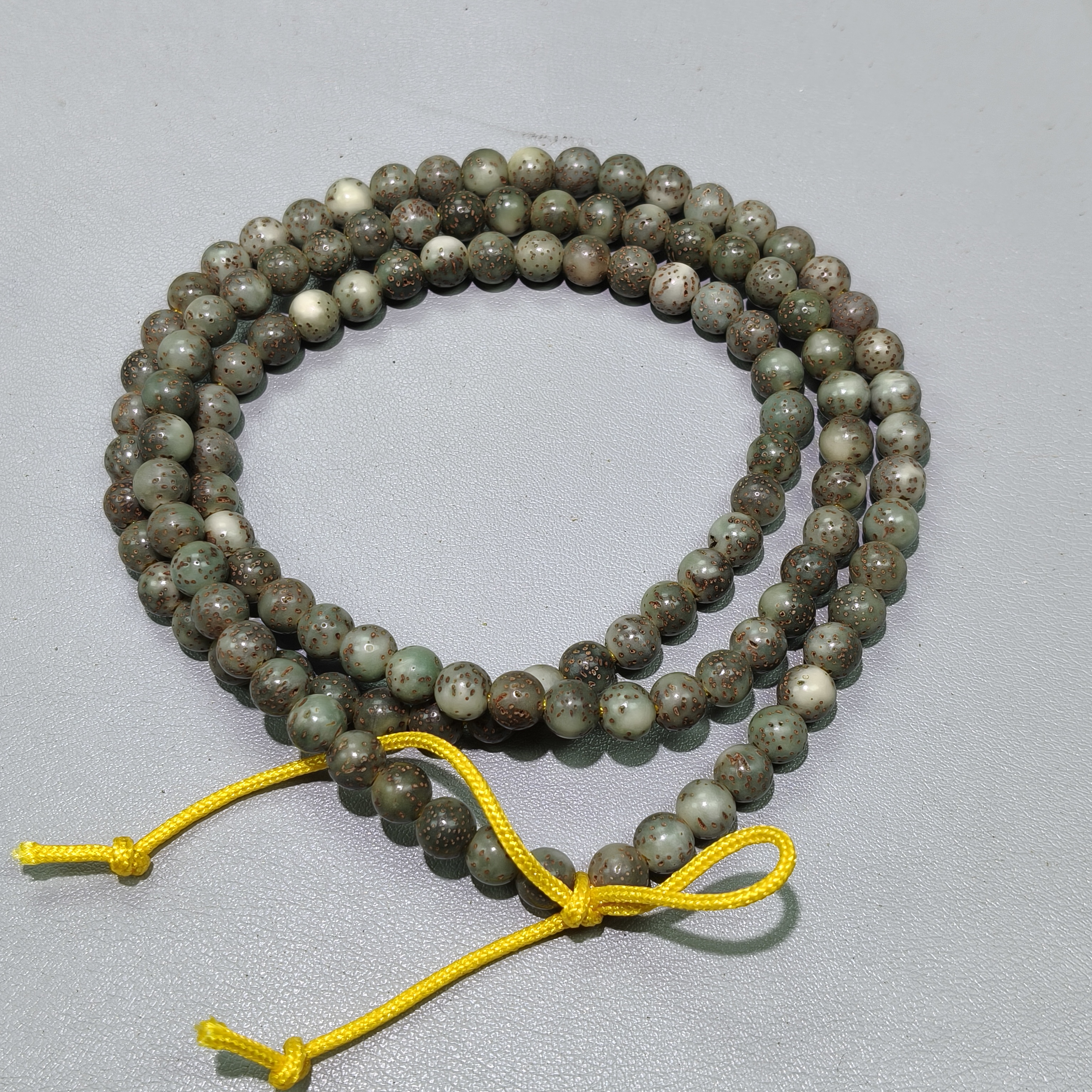 B7 绿幽灵星月菩提卡0.6圆珠多圈手串(多样性发其一)