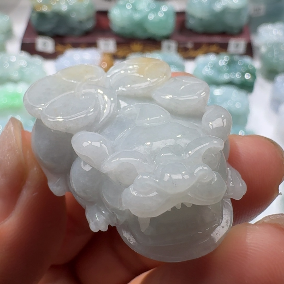 定制翡翠未镶嵌貔貅