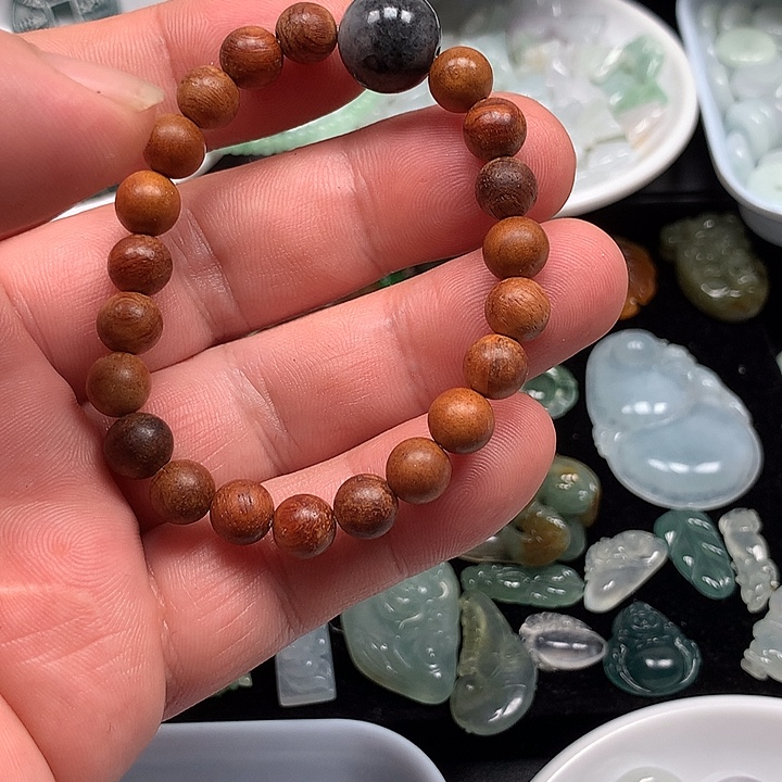 翡翠未镶嵌颈饰翡翠饰品