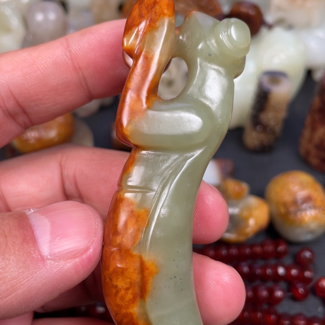 ****力和田玉（糖玉）未镶嵌挂件