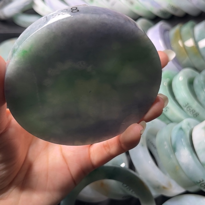 定制翡翠未镶嵌手镯