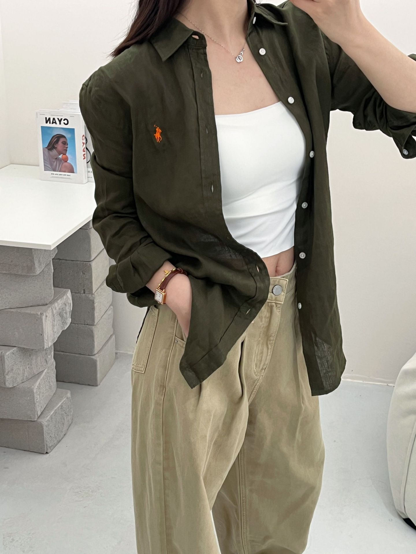 经典刺绣翻领单排扣百搭亚感衬衫老钱风