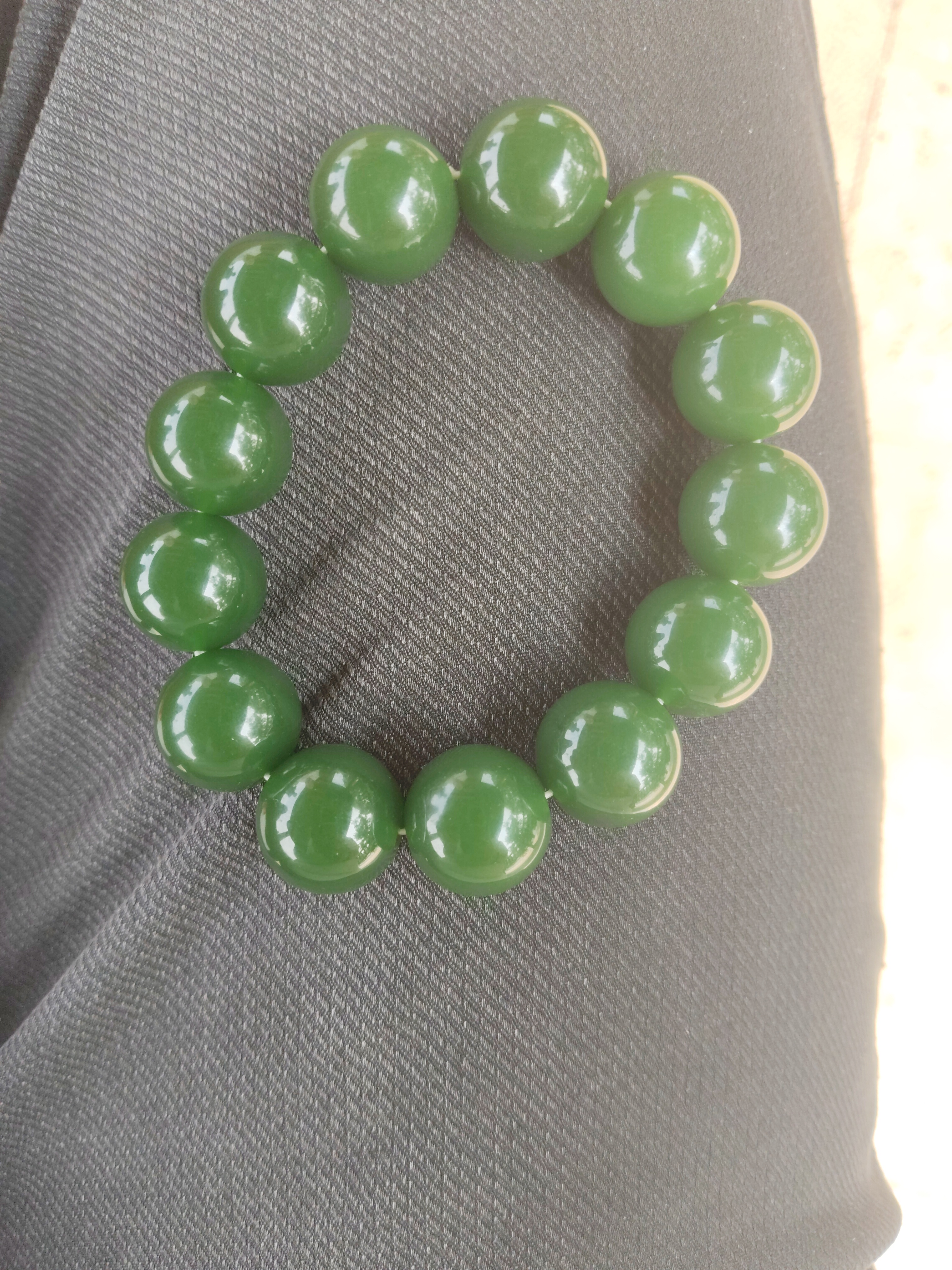 好品质卡16辣绿色 圆珠手串