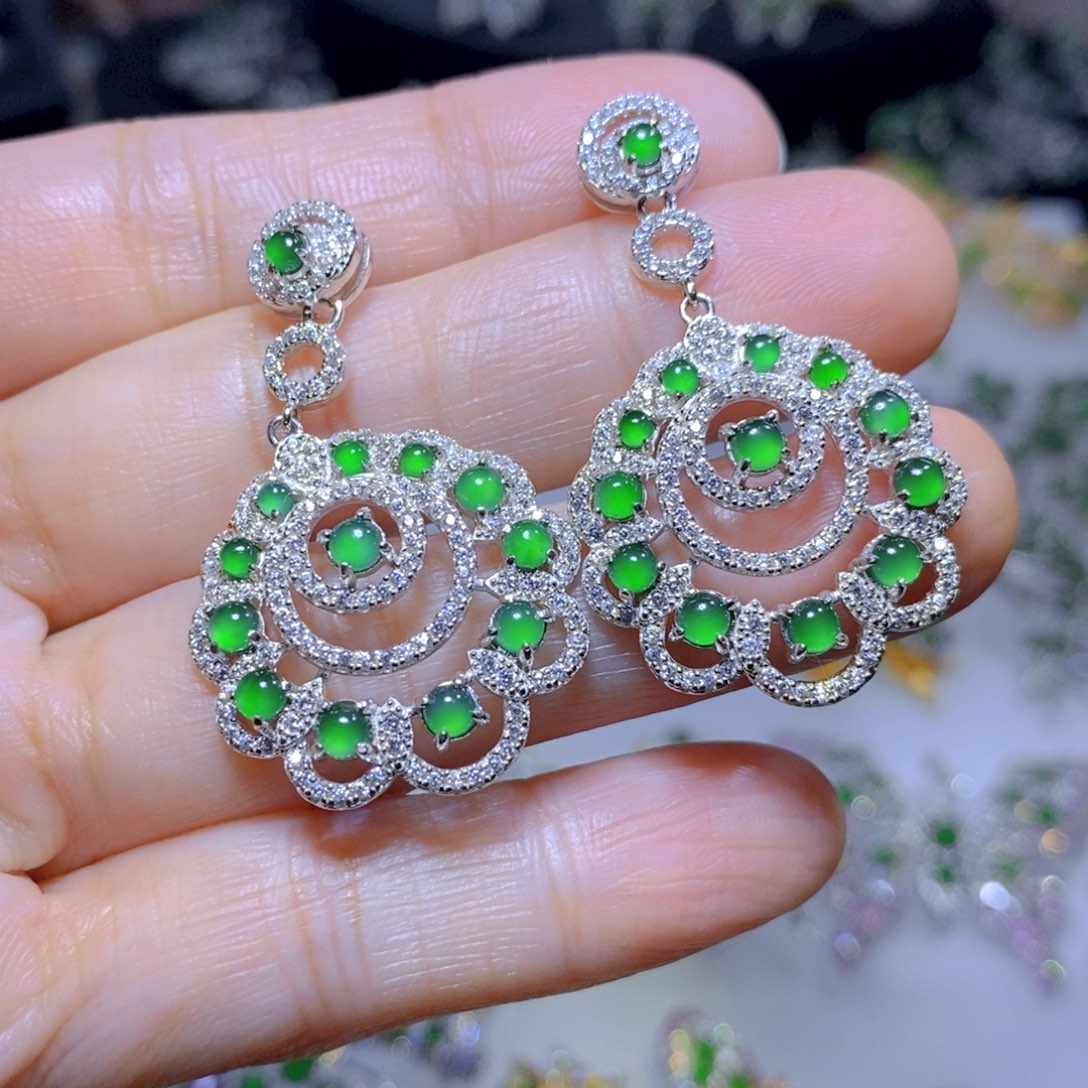 翡翠颈饰银S925镶嵌天然翡翠