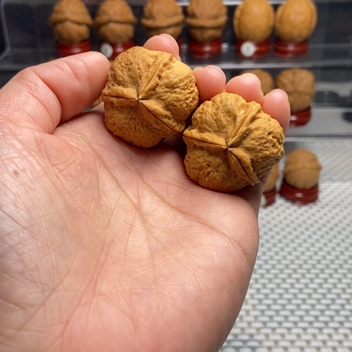 文玩核桃把件6满天星三棱