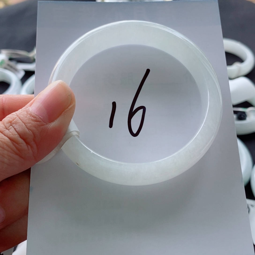 翡翠未镶嵌手镯手镯