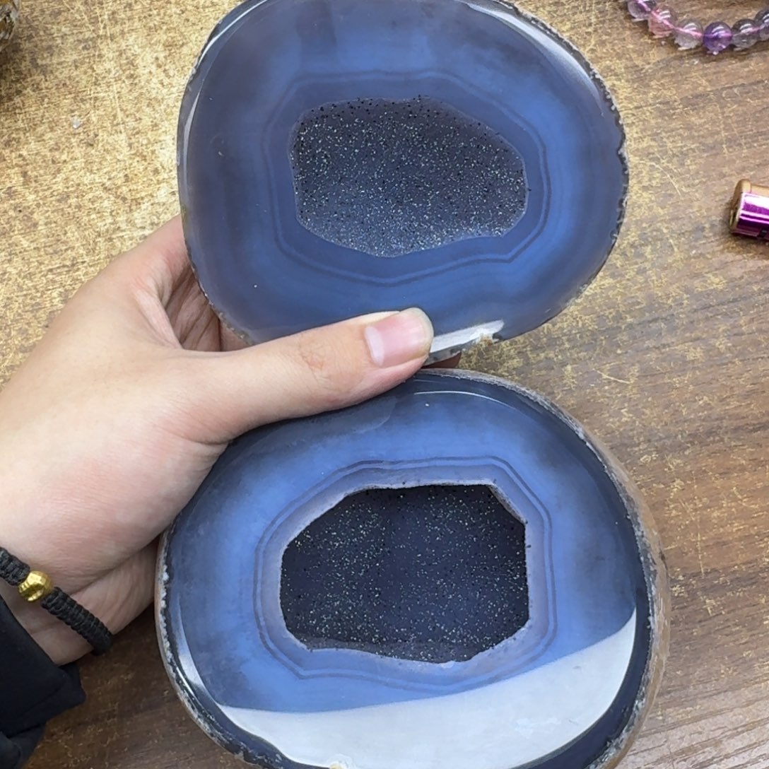 玛瑙/玉髓珠宝奇石未镶嵌切*娅摆件