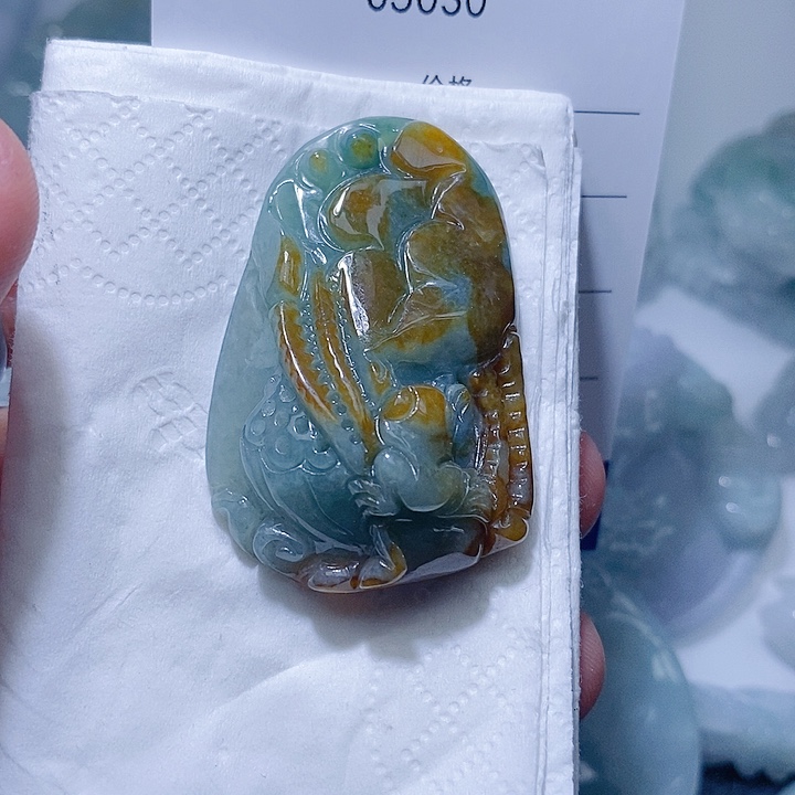 翡翠未镶嵌颈饰天光墟翡翠市场现金代购