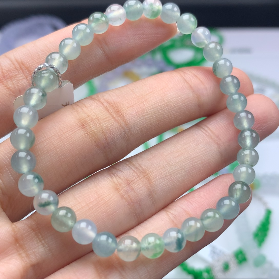 翡翠手链未镶嵌卡