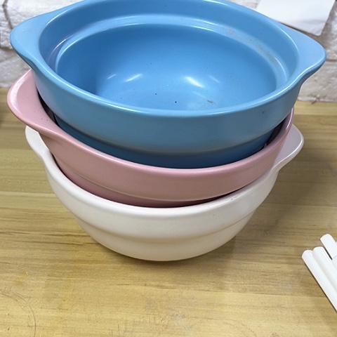 微瑕，明火，口径16厘米，高度6.5针孔变形拖釉，篮，白粉