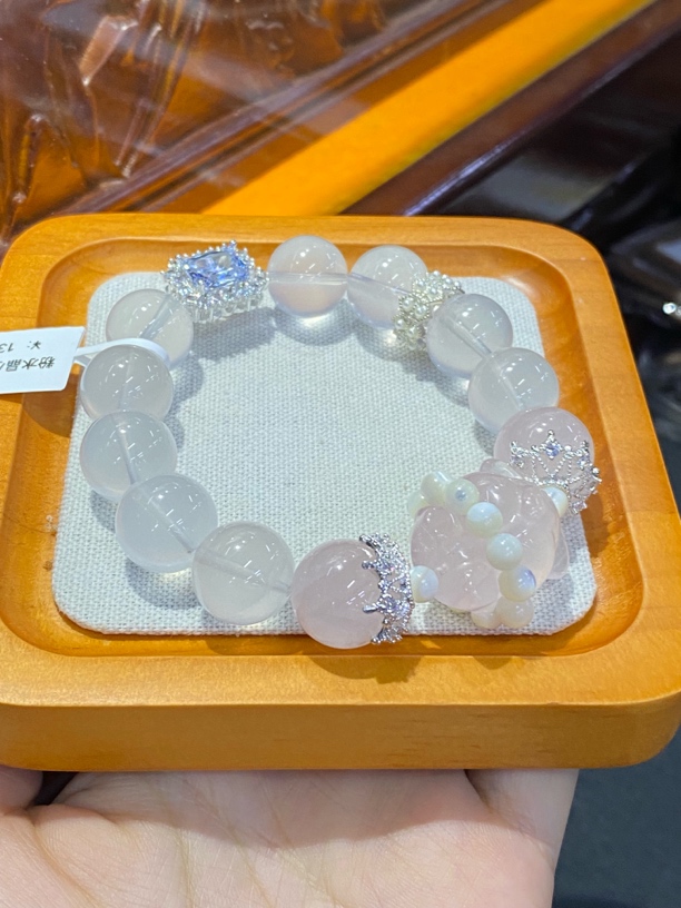 拍两件是一条『小熊软糖』可爱到不行的粉水晶