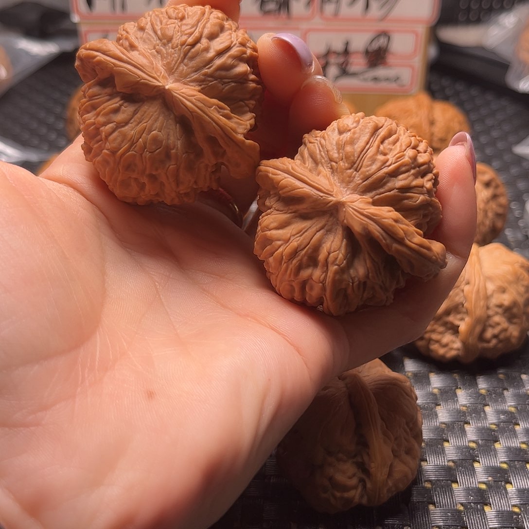 文玩核桃把件白狮子46