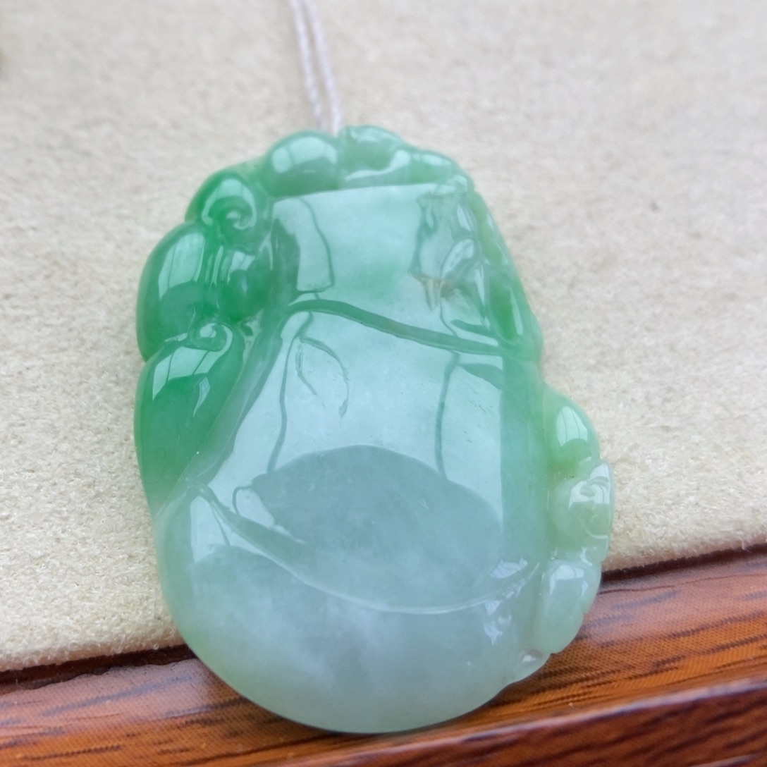 翡翠未镶嵌颈饰吊坠25