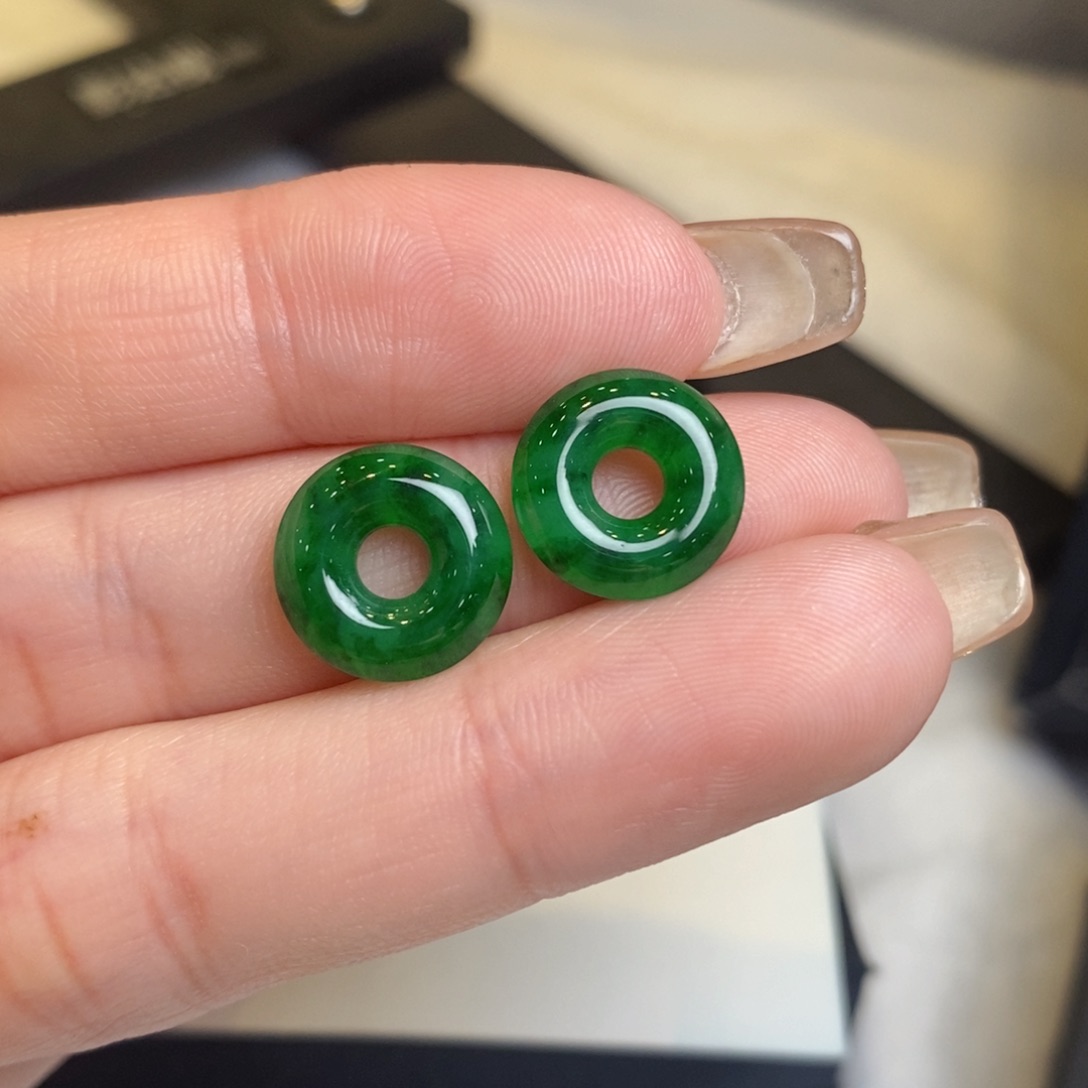 翡翠耳饰未镶嵌甜甜圈