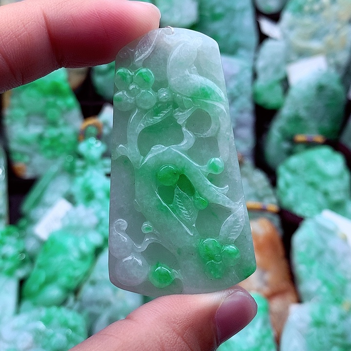 翡翠吊坠(不含链)未镶嵌