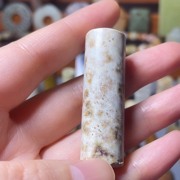 孙***6和田玉未镶嵌颈饰