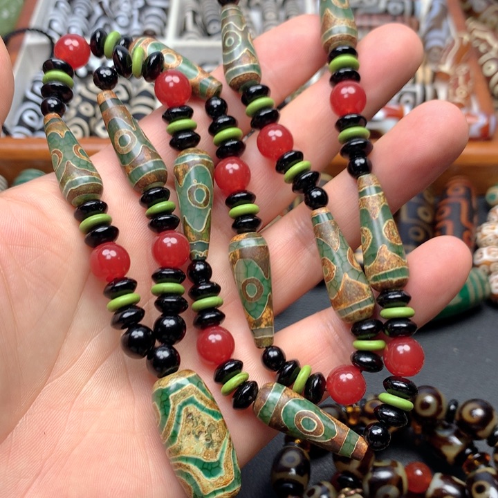 玛瑙/玉髓颈饰未镶嵌