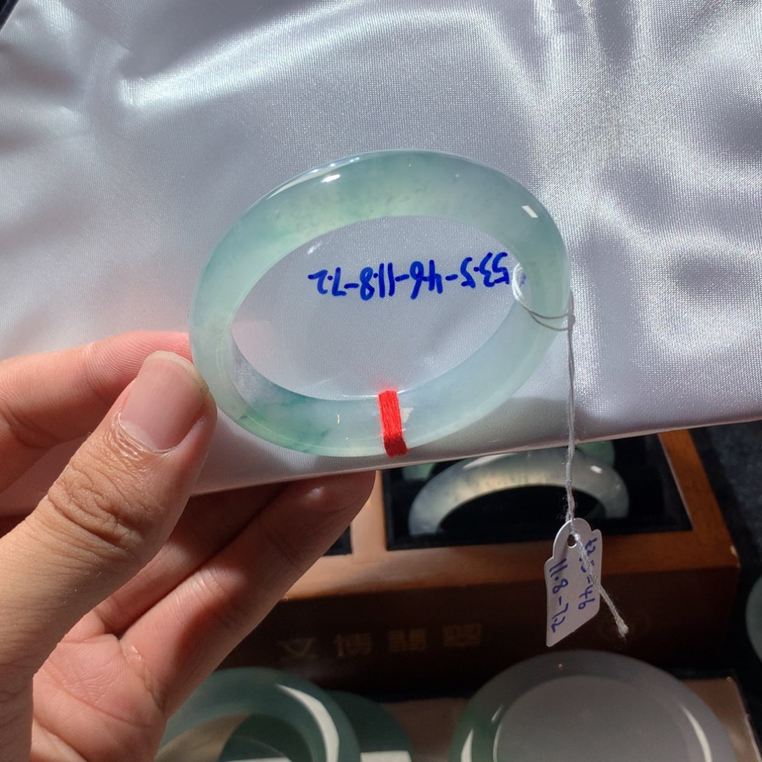 翡翠未镶嵌手镯贵妃53