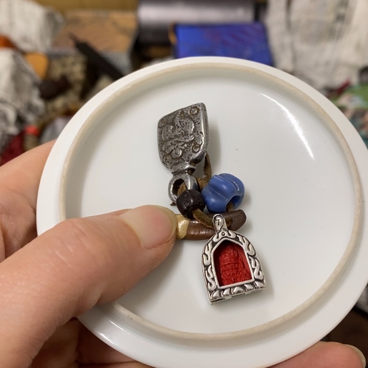 瓷片哈中古工艺品一件