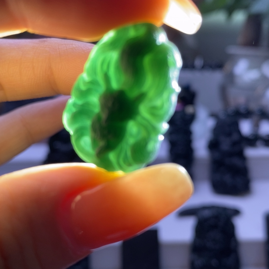 定制翡翠未镶嵌九尾狐吊坠天然A货墨翠