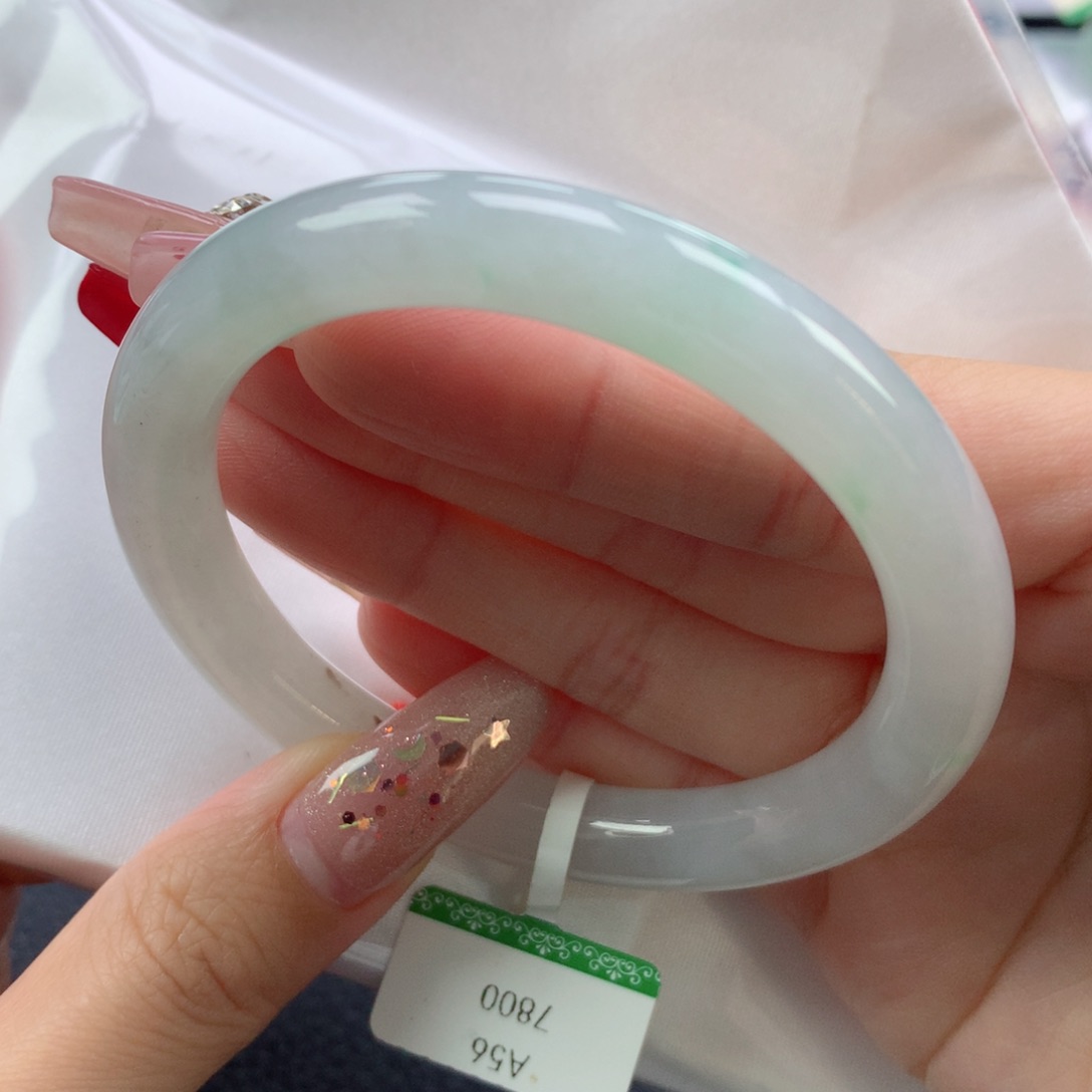 翡翠未镶嵌手镯56.8圆条