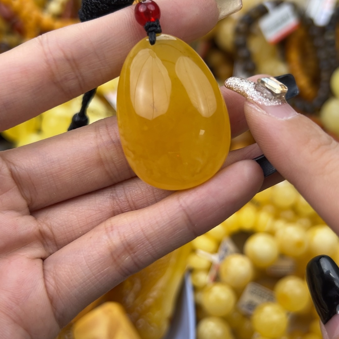 琥珀珠宝奇石未镶嵌