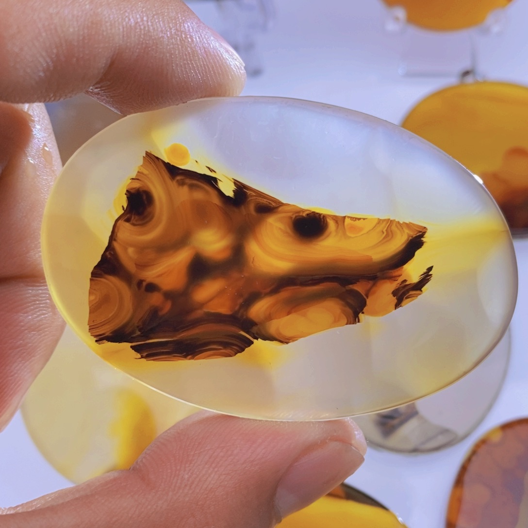 玛瑙/玉髓颈饰未镶嵌