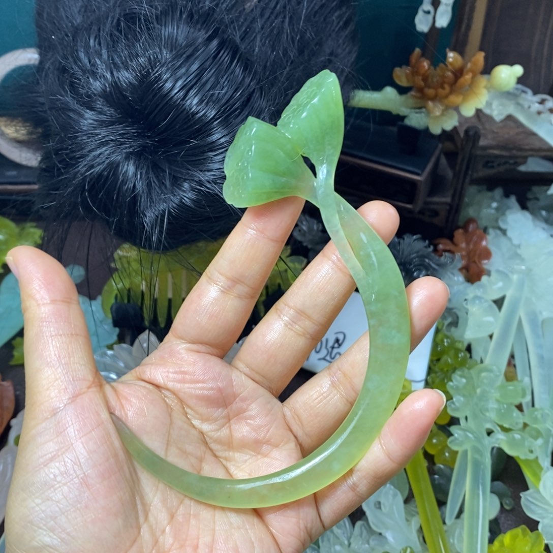 蛇纹石玉未镶嵌发饰