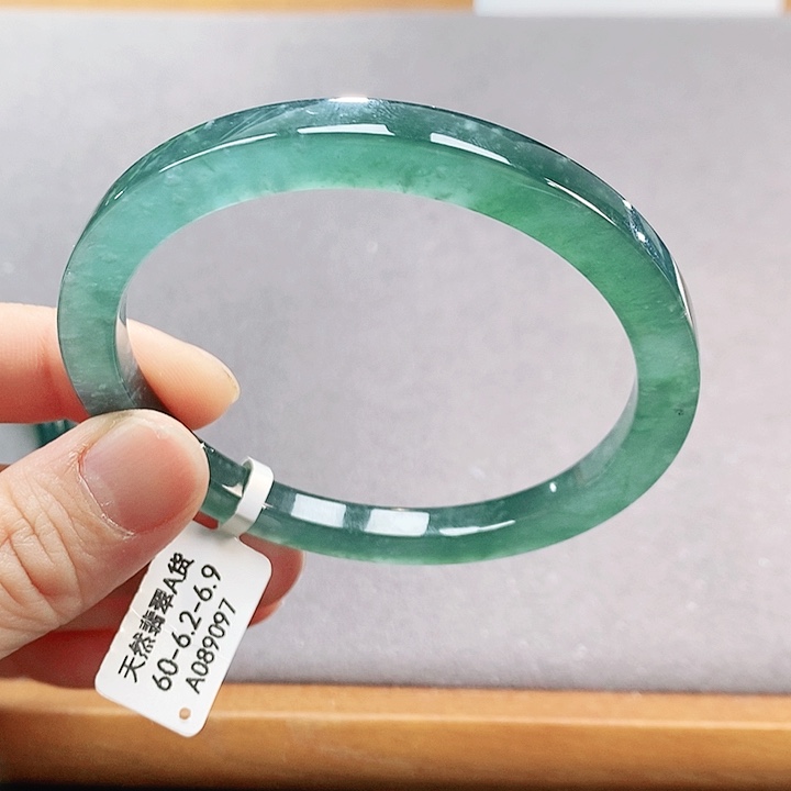【闪购商品】翡翠手镯（圆镯）未镶嵌
