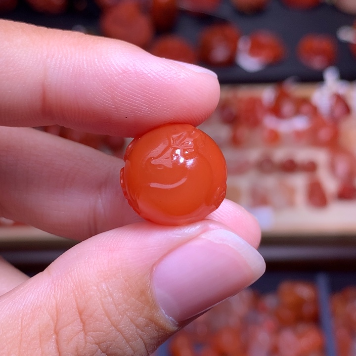 南红玛瑙未镶嵌珠宝半成品一鹿生花