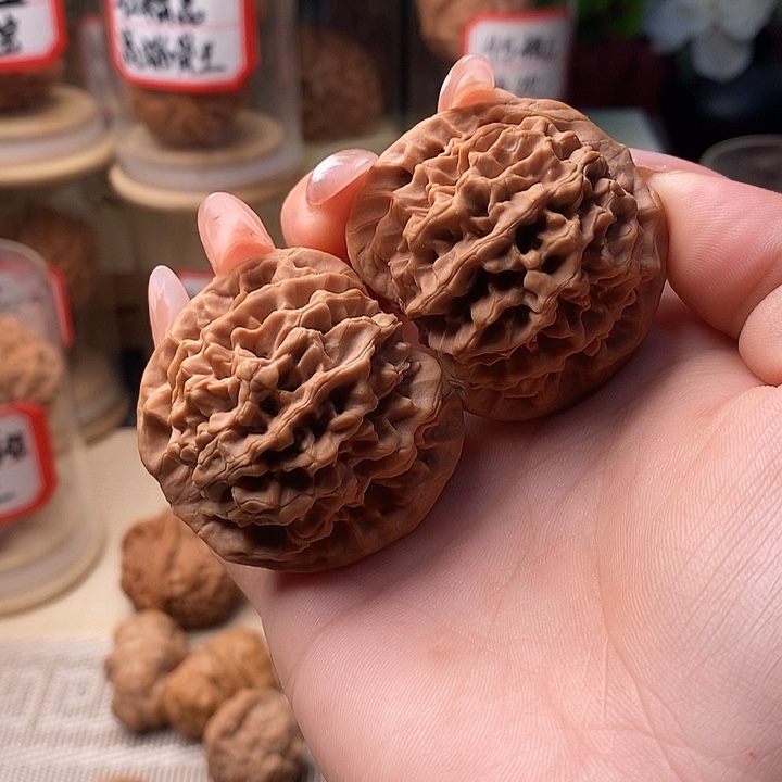 文玩核桃把件43秦闷……