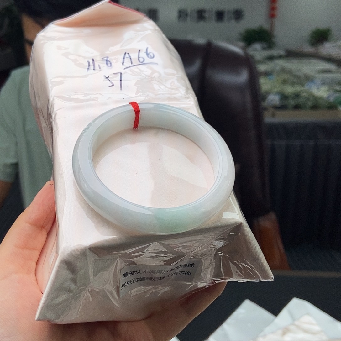 未镶嵌手镯翡翠拍一发一