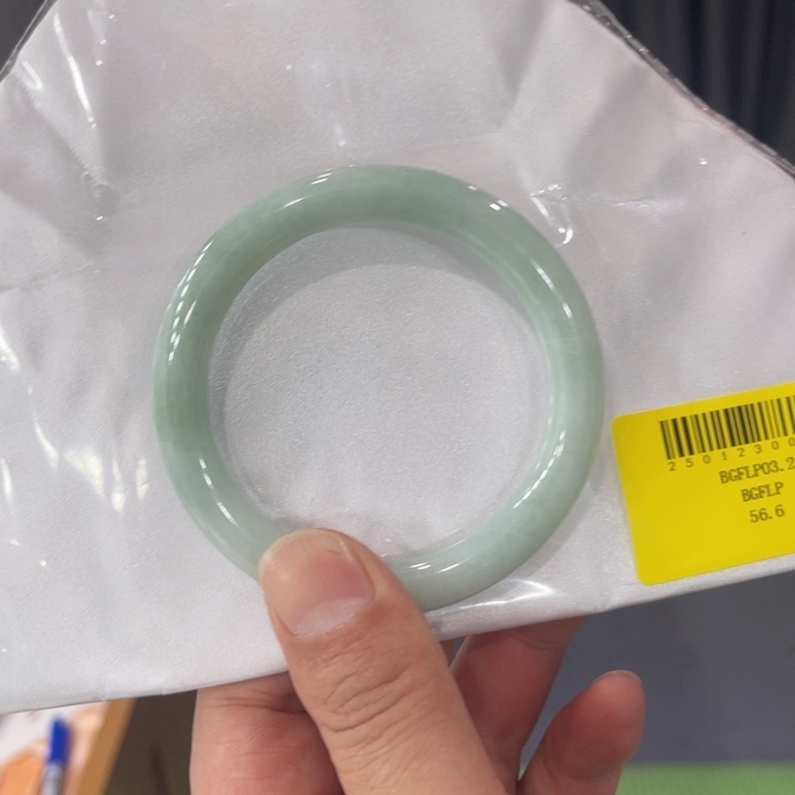 翡翠手镯未镶嵌纯天然缅甸翡翠手镯A货