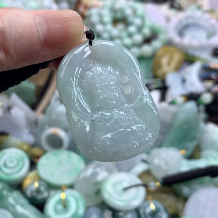 翡翠未镶嵌颈饰吊坠