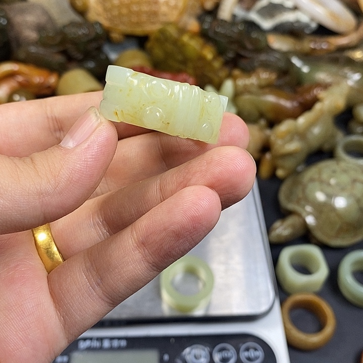 A***a和田玉未镶嵌挂件