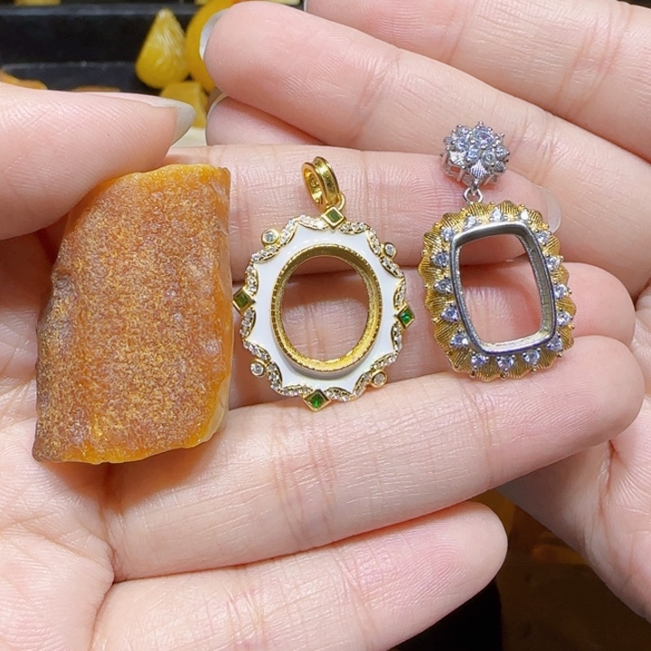 定制琥珀未镶嵌蜜蜡