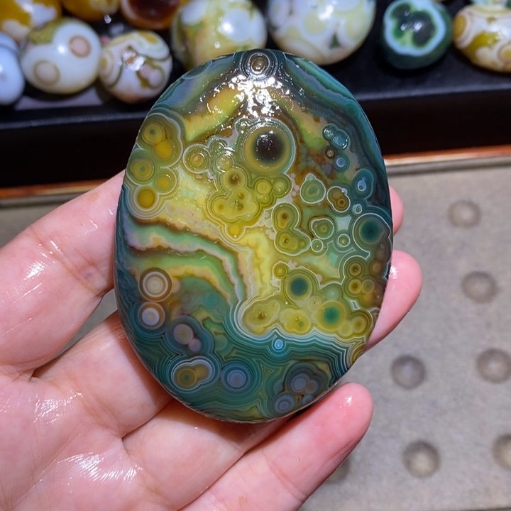 玛瑙/玉髓未镶嵌珠宝半成品王****！